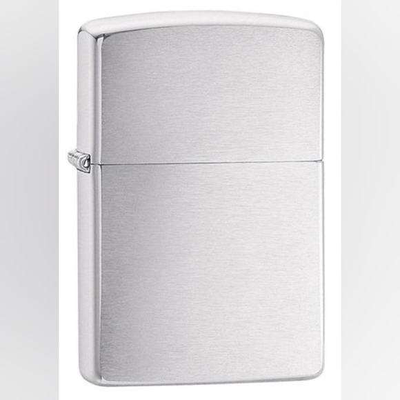Classic Brushed Chrome Zippo Lighter Silver Windproof Satin 200-017296 67108R - Picture 4 of 9